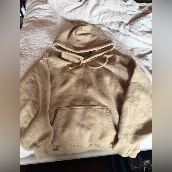 TNA Sweaters - Aritzia TNA boyfriend hoodie